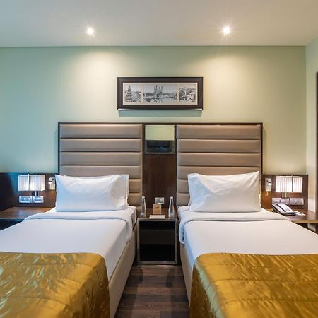 Vivanta Hyderabad, Begumpet Ngoại thất bức ảnh Deluxe Room
