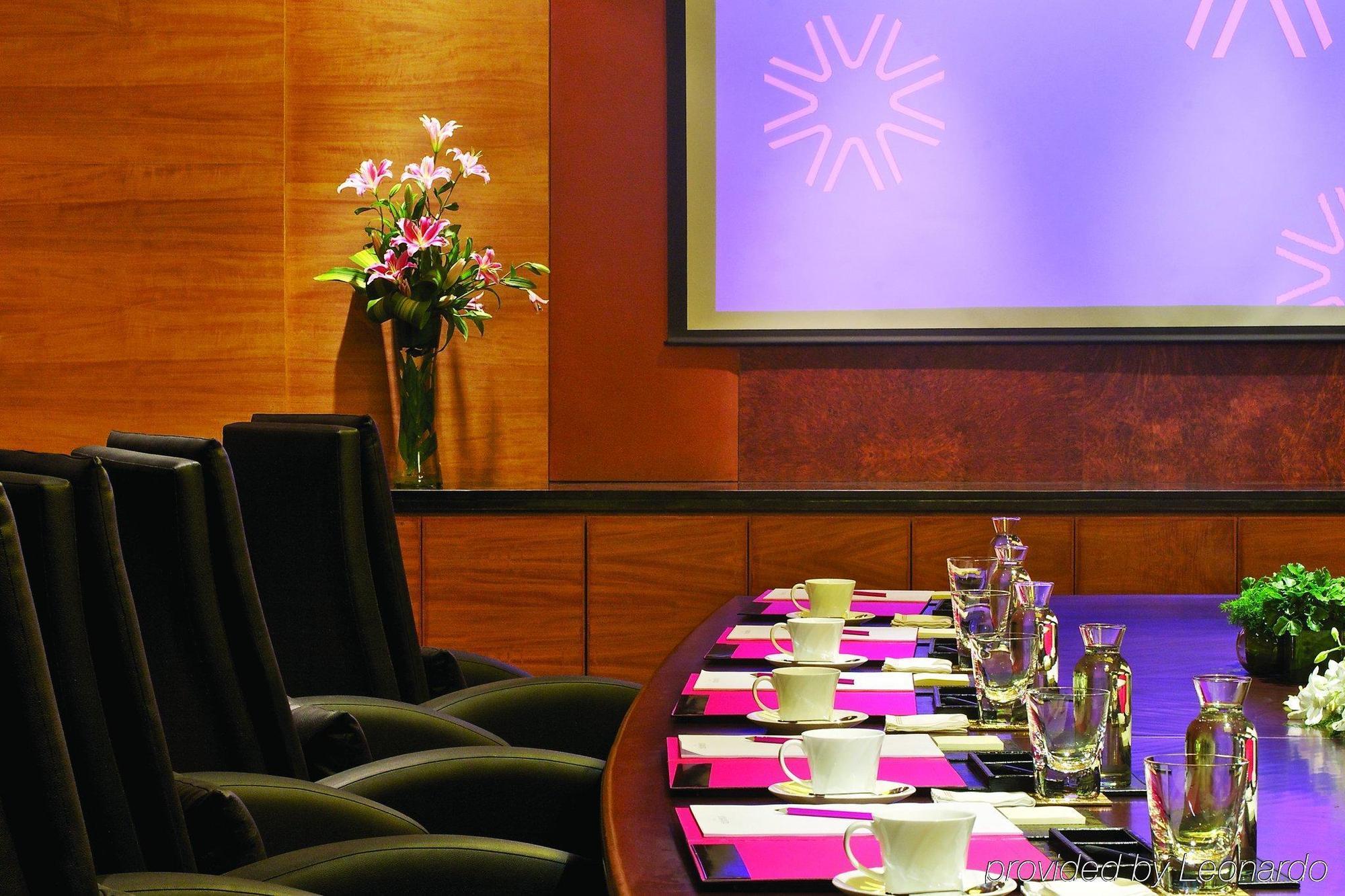 Vivanta Hyderabad, Begumpet Tiện nghi bức ảnh Meeting room