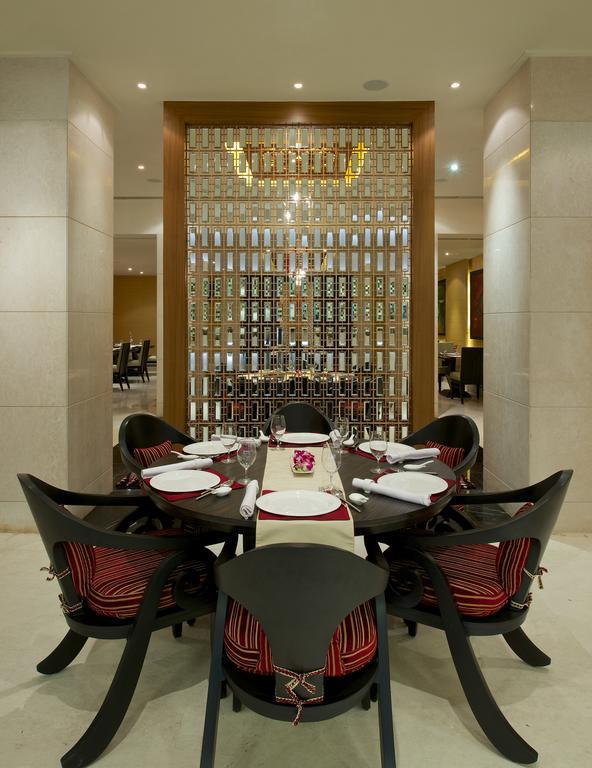 Vivanta Hyderabad, Begumpet Ngoại thất bức ảnh The Park, New Delhi