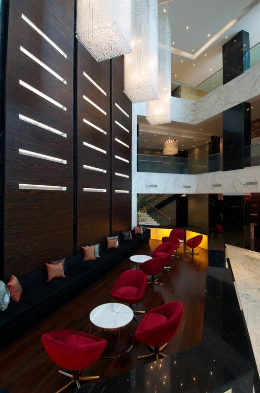 Vivanta Hyderabad, Begumpet Ngoại thất bức ảnh The interior of the lounge